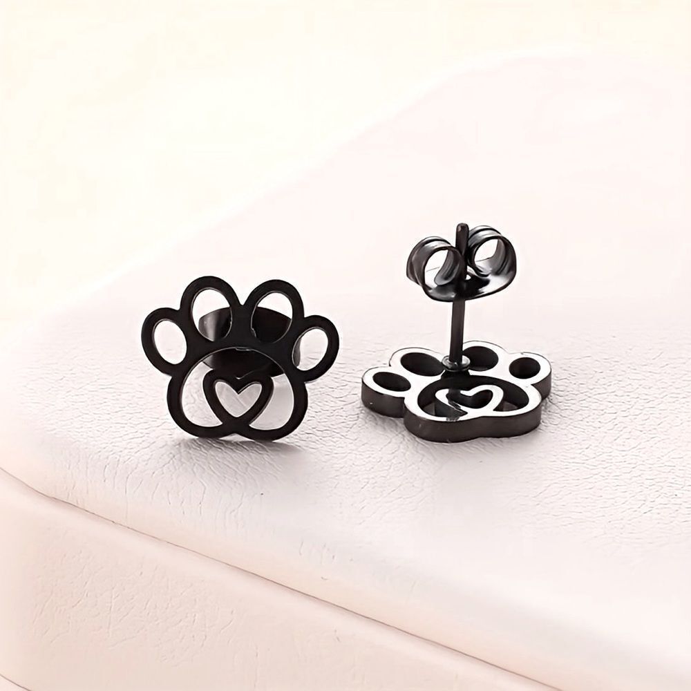 NWT ADORABLE PAW PRINT BLACK STUD EARRINGS FALL INTO WINTER WITH NEW JEWELRY